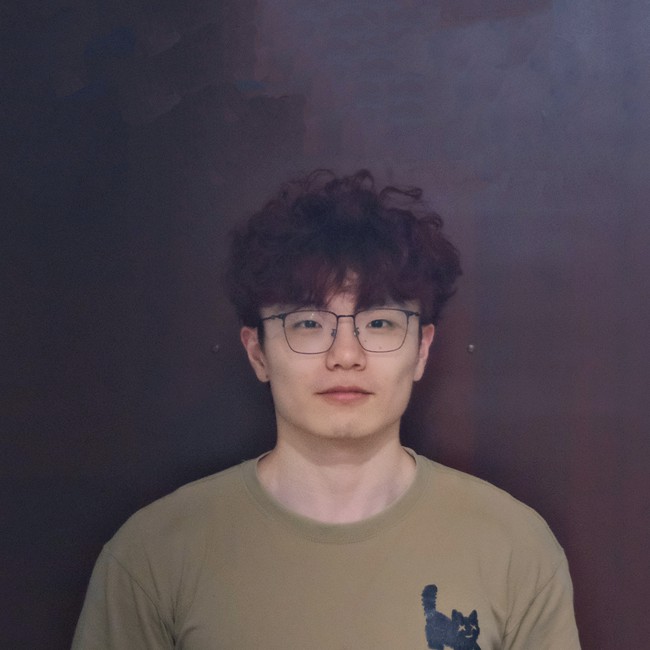 Portrait of Zeqing Zhang